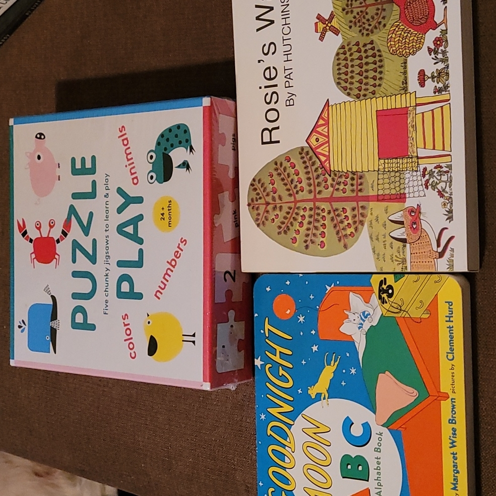 Baby Board books and puzzle bundled - Picture 1 of 6